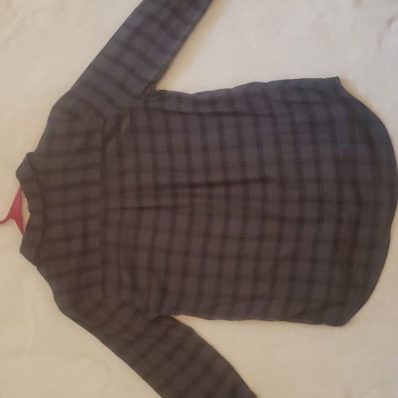 Hollister Check Flannel Boyfriend Shirt. Extra Small. Khaki Stripe/greenish gray - Picture 7 of 9